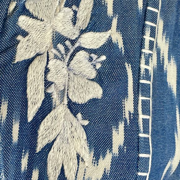 Reba Blue White Ikat Print Floral Embroidered Boho Top MEDIUM Peplum Western - Picture 7 of 10